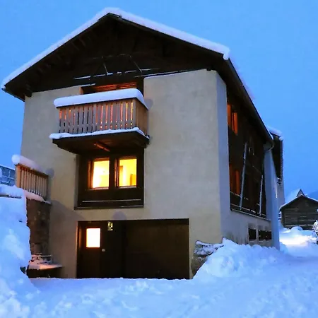 Chasa Tablà Appartement Guarda